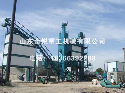 混凝土攪拌機價(jià)格與質(zhì)量同等重要，不可傾斜